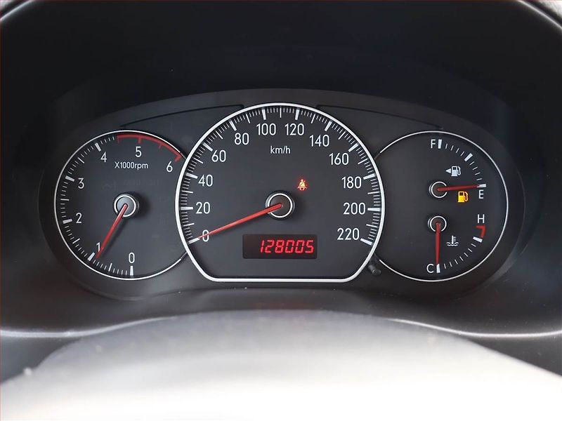 Suzuki SX4 (2007) 1.9 DDiS, 4X4, po STK, Tažné - fotka 9 z 16