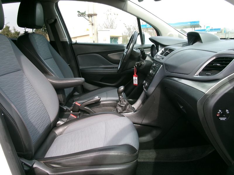 Opel Mokka (2015) 1,6CDTi NAVI 4x4 TEMP BT - fotka 26 z 28