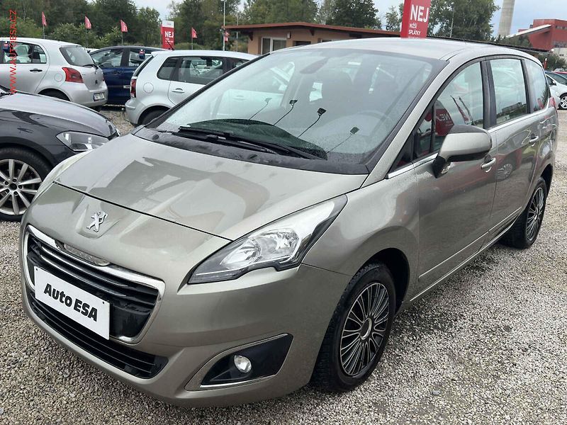Peugeot 5008 (2015) 1.6 HDi, Navigace - fotka 3 z 20