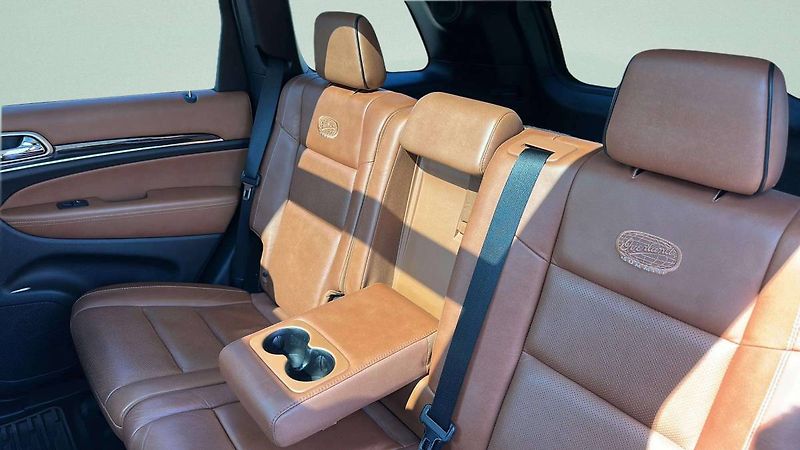 Jeep Grand Cherokee Overland Summit 3,0 CRD 177kW - fotka 25 z 34