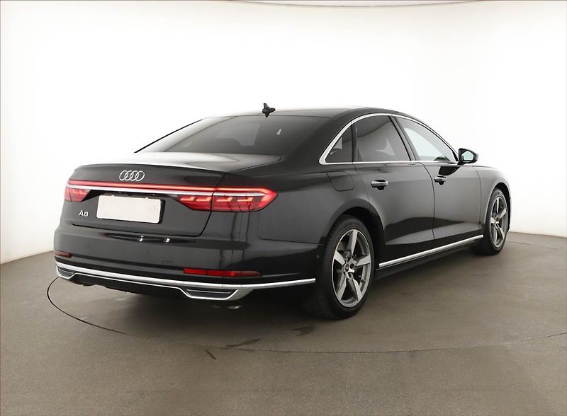 Audi A8 (2021) 60 TFSI - fotka 5 z 30