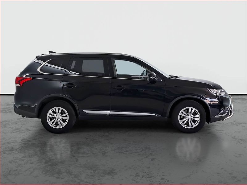 Mitsubishi Outlander (2019) 2.0, 4X4, Automat, ČR,1.maj - fotka 6 z 21