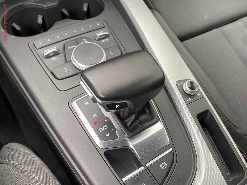 Audi A4 (2017) 2.0 TDi, AT, bixen - fotka 16 z 20