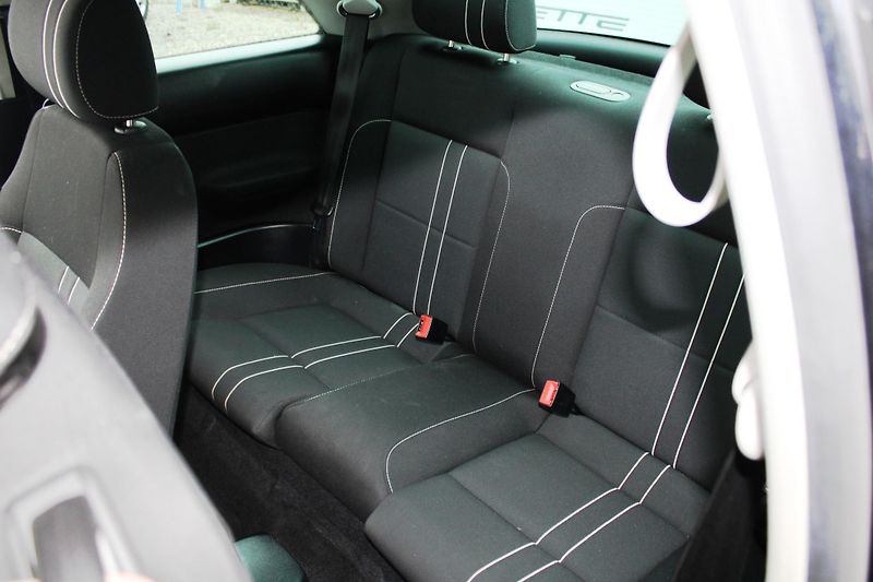 Volkswagen New Beetle (2009) 1,4i 16V KLIMA EL.OKNA ALU ESP - fotka 10 z 19