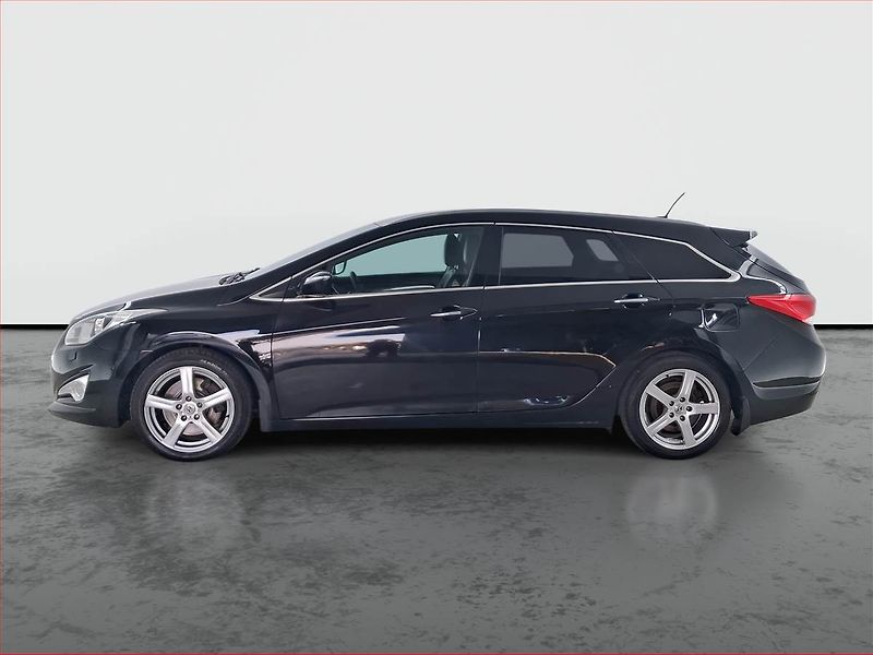 Hyundai i40 (2012) 1.7 CRDi, Navi, Xenony - fotka 3 z 24