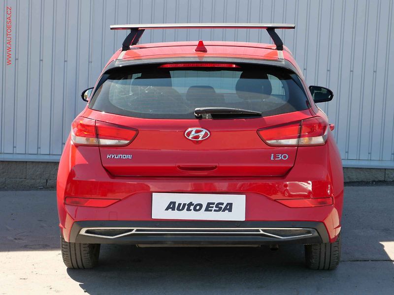 Hyundai i30 (2020) 1.5 DPi, ČR, servis.kniha, AC - fotka 5 z 20