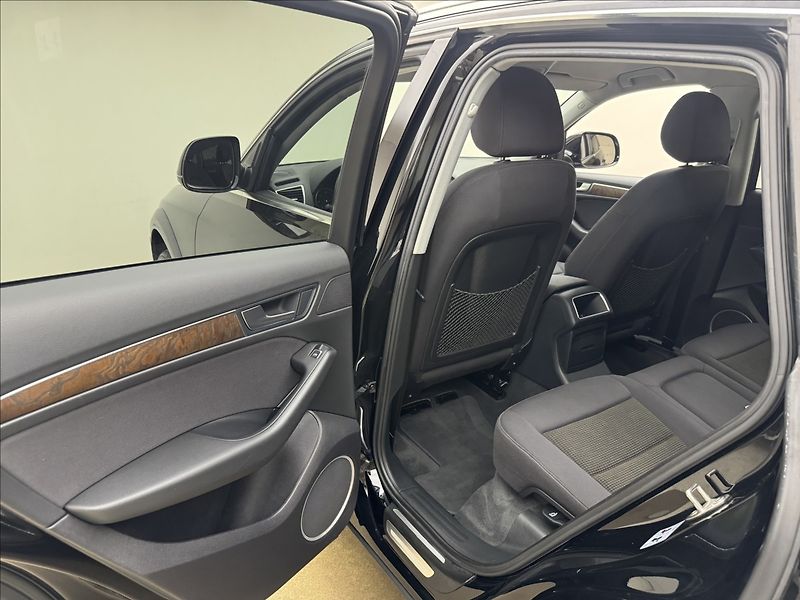 Audi Q5 3,0 4X4 EXCLUSIVE ROZVODY APOD - fotka 44 z 55