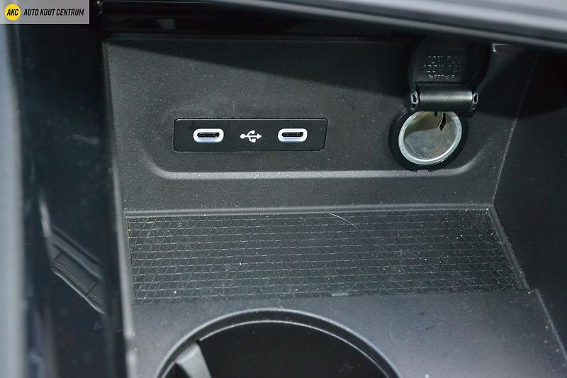 Renault Austral TECHNO MHEV 160 AUTO - fotka 26 z 53