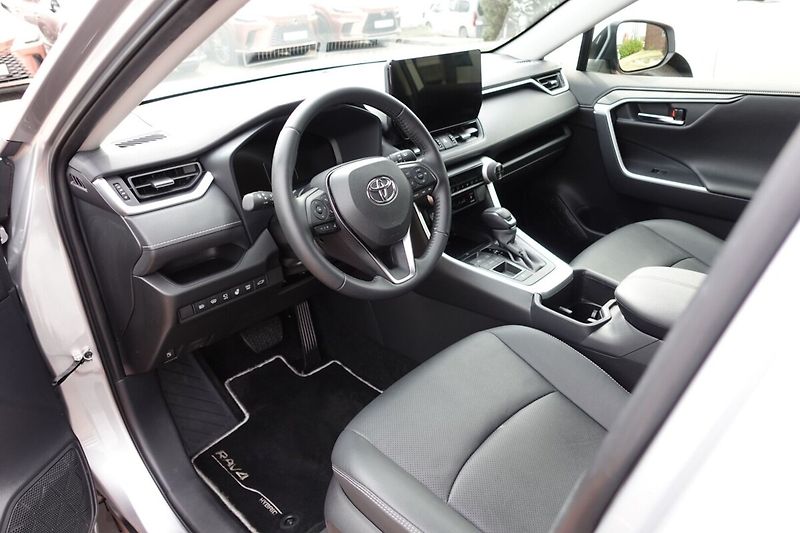 Toyota RAV4 2,5 HEV Executive FWD - fotka 13 z 36