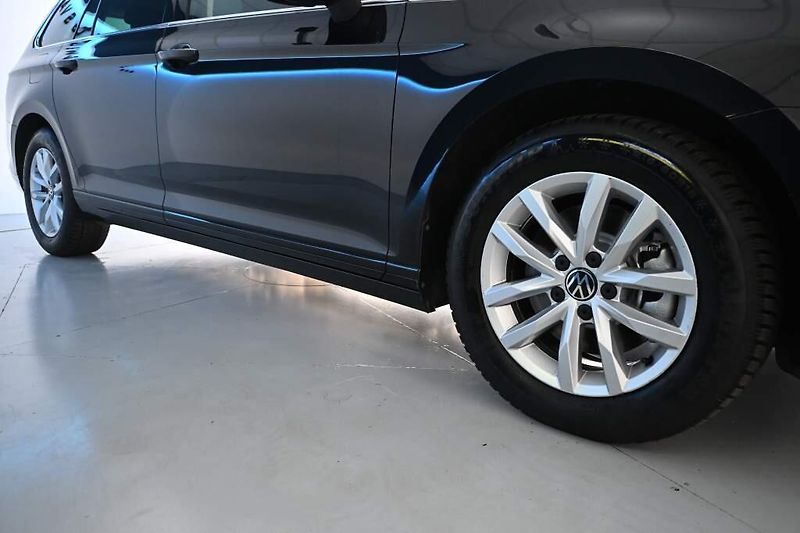 Volkswagen Passat (2023) 2.0 LED DSG ACC VIRTUAL Kamera - fotka 29 z 31