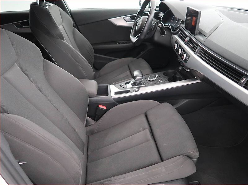 Audi A4 (2018) 40 TFSI, Automat, Navi - fotka 9 z 24