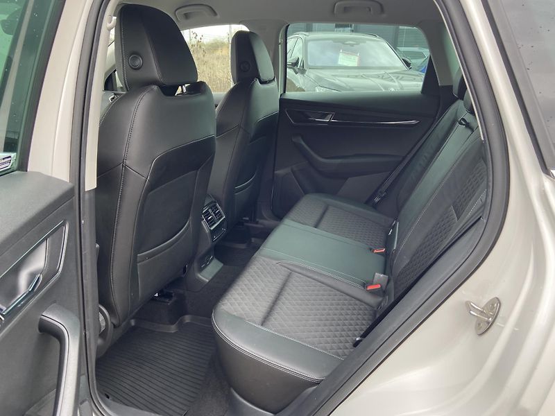 Škoda Karoq 1.5 TSI DSG / 110 kW Style Plu - fotka 11 z 25