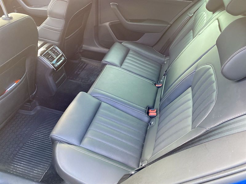 Škoda Superb (2023) Combi 2.0 TDI 4x4 DSG L&K - fotka 7 z 41