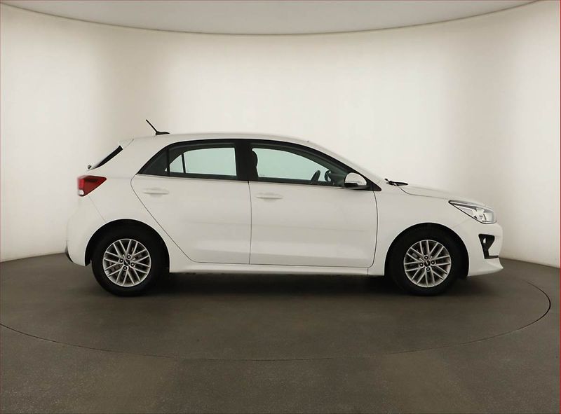 Kia Rio (2022) 1.0 T-GDI, ČR,1.maj - fotka 6 z 16