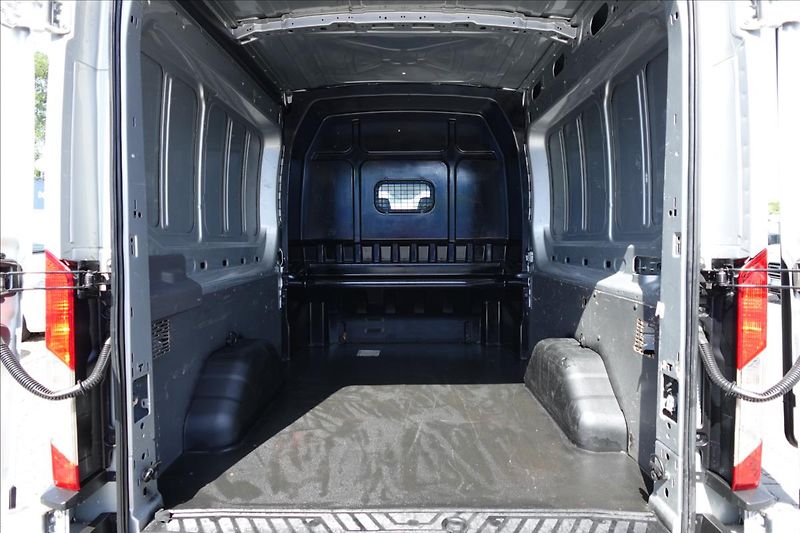 Ford Transit 2,0 TDCi  L3H2 6MÍST KLIMA - fotka 16 z 40