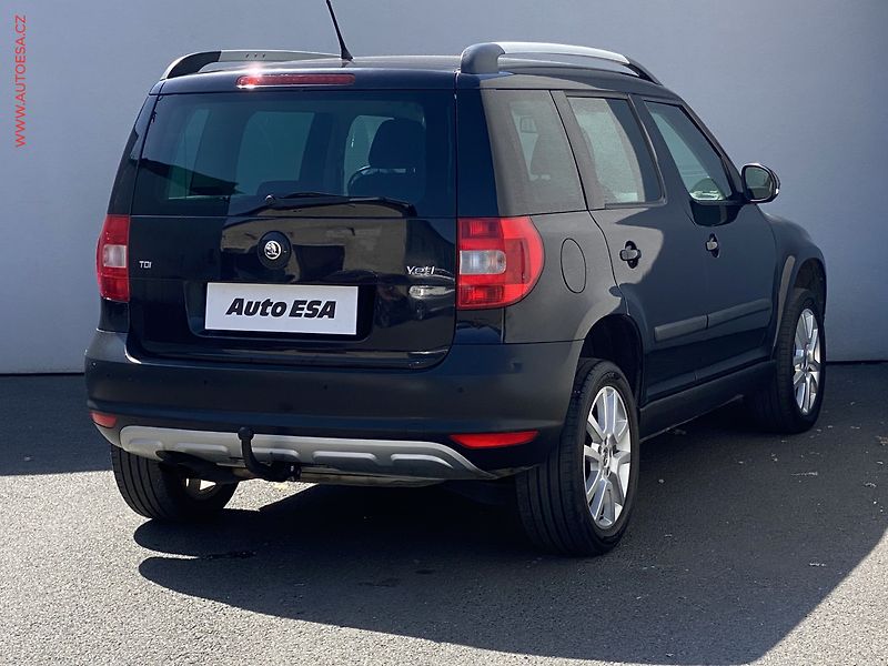 Škoda Yeti (2012) 2.0 TDi, Ambiente, TZ - fotka 4 z 16
