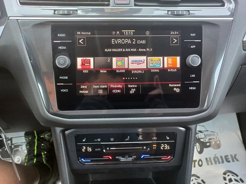 Volkswagen Tiguan (2023) 2.0TDi 110kW 4x4 DSG ČR DPH  - fotka 19 z 21