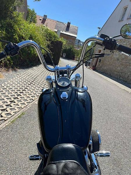 Harley-Davidson FXDWGI Dyna Wide Glide (2012) - fotka 9 z 16