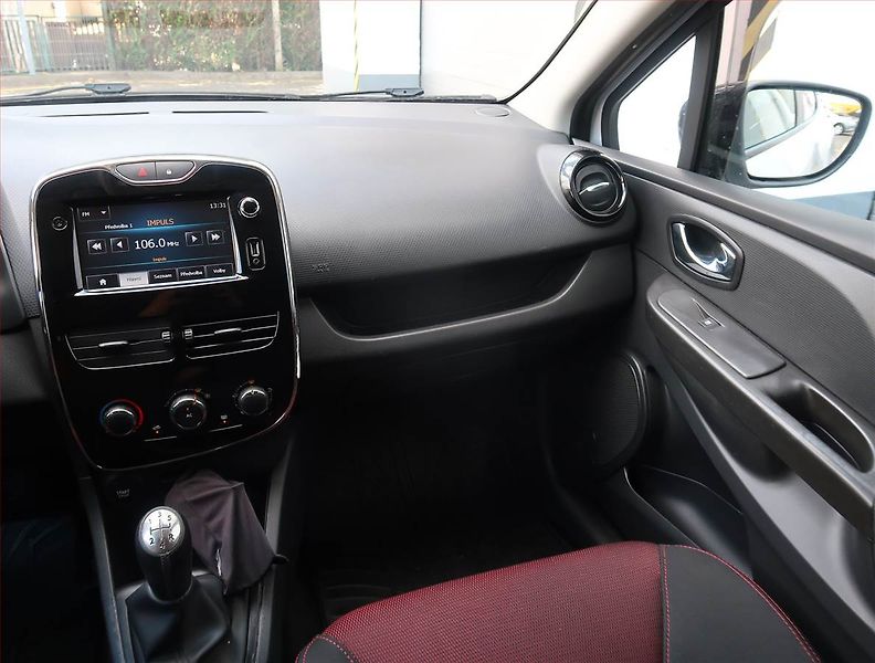 Renault Clio (2013) 1.2 16V , Tempomat - fotka 8 z 22