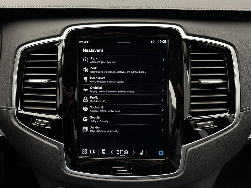 Volvo XC90 B5 AWD PLUS BRIGHT AUT CZ - fotka 42 z 53