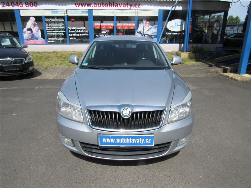 Škoda Octavia 1,6 TDi 77kW Combi - fotka 2 z 27