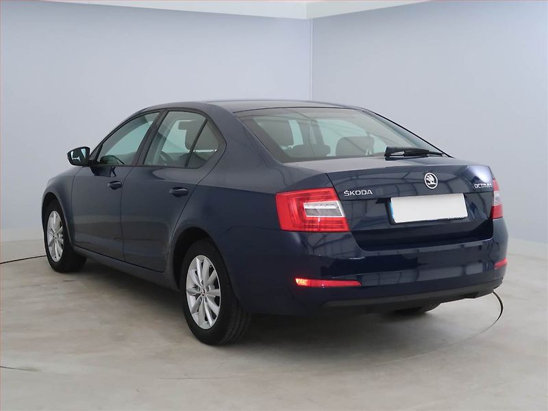Škoda Octavia (2015) 1.6 TDI, Automat, Serv.kniha - fotka 4 z 16