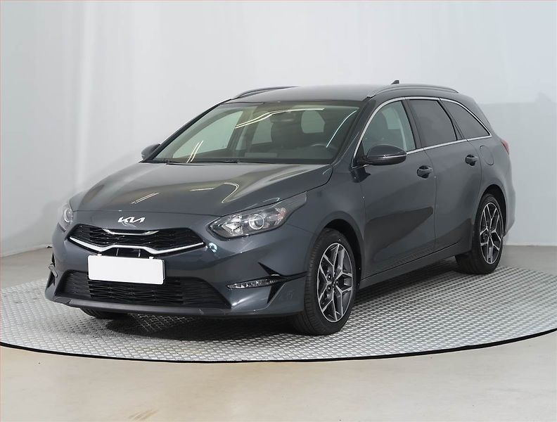 Kia Ceed (2025) 1.5 T-GDI - fotka 2 z 16