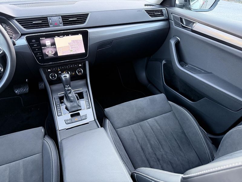 Škoda Superb (2023) 2,0tdi 147kw 4x4 DSG StylePLUS - fotka 33 z 55