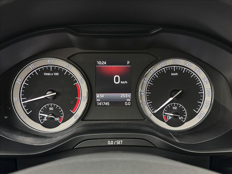 Škoda Kodiaq 2,0 DSG 4X4 CANTON ACC 360° - fotka 14 z 47