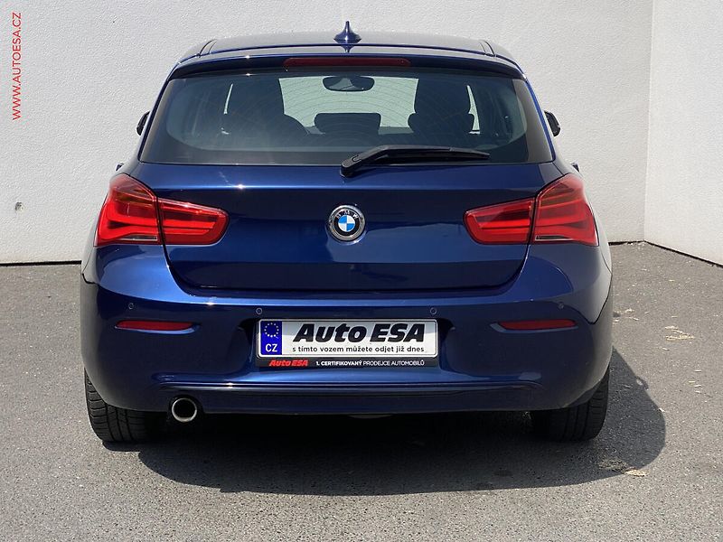 BMW Řada 1 (2018) 2.0d 118d, AT, navi, AC - fotka 5 z 16