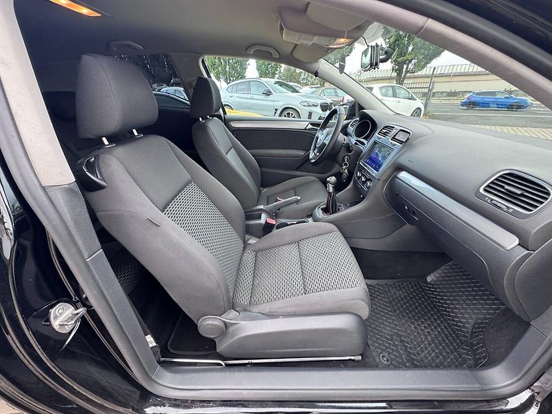 Volkswagen Golf (2009) 1,4i 59 KW BRZDY PNEU LAK - fotka 38 z 50