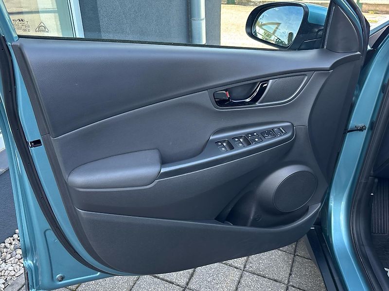 Hyundai Kona SUV - fotka 13 z 25