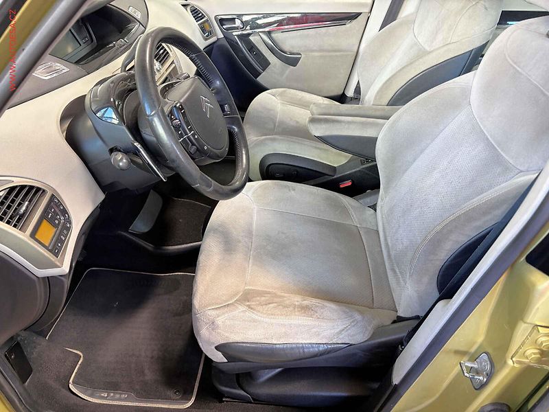 Citroën C4 Picasso (2007) 2.0 HDI 7míst, AT - fotka 9 z 17