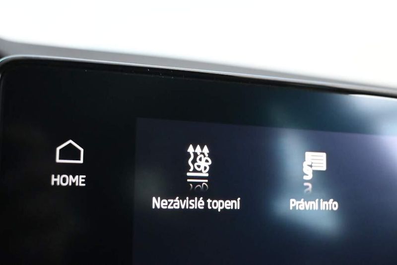 Škoda Octavia (2023) 2.0 LED TOUR VIRTUAL Tažné Nez - fotka 20 z 36