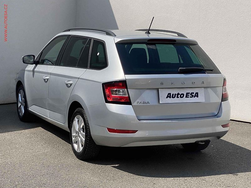 Škoda Fabia (2022) 1.0 TSi, 1.maj,ČR, Ambition - fotka 6 z 17