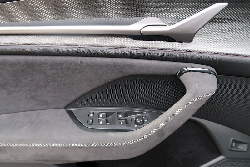 Škoda Kodiaq (2025) SposrtLine 2,0 TDi/142 kW 4X4 - fotka 18 z 32
