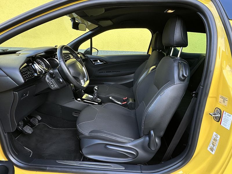 Citroën DS3 (2010) 1.6HDI/68kW * 1.Maj. * KLIMA - fotka 7 z 28
