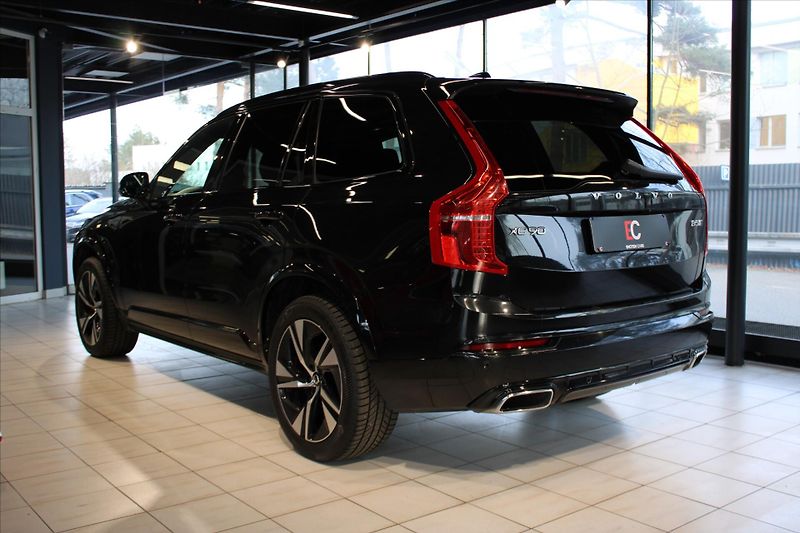 Volvo XC90 B5 AWD R Design PilotAssist/DP - fotka 4 z 32