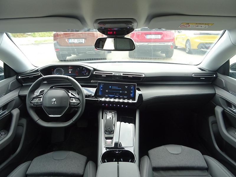Peugeot 508 (2023) SW ALLURE PACK 1.5 130k EAT8 - fotka 22 z 50