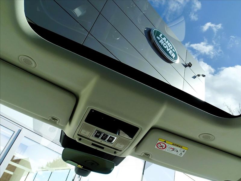 Land Rover Discovery 3,0 D350 GEMINI AWD - fotka 15 z 32