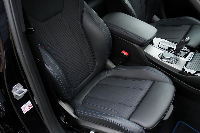 BMW X3 M40i, ČR, Tažné, Harman, ACC - fotka 38 z 39