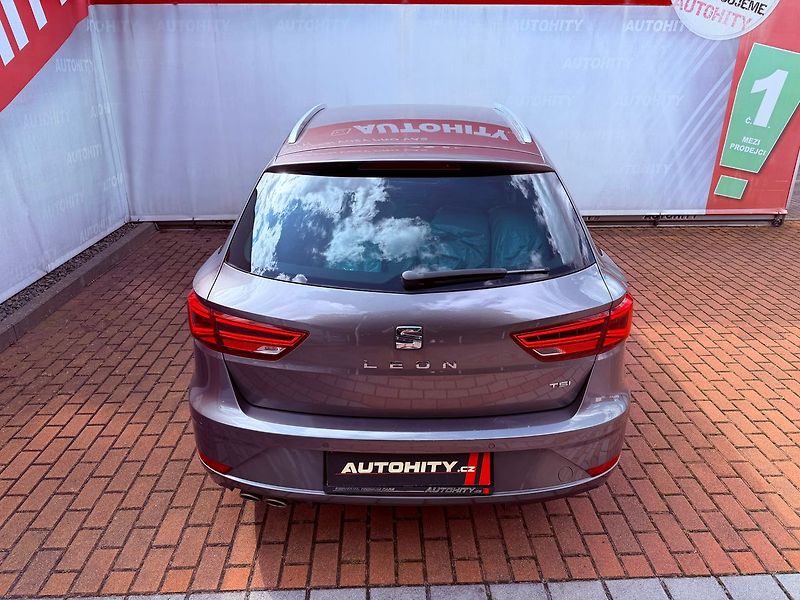 Seat Leon 1.4 TSi Xcellence, Serviska - fotka 8 z 28