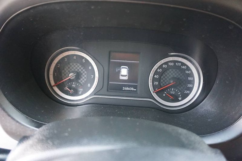 Hyundai i10 (2022) 1,0 1 MAJ .V ČR. - fotka 16 z 26