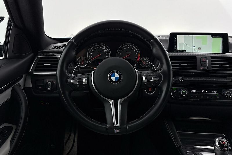 BMW M4 Competition paket - fotka 24 z 39