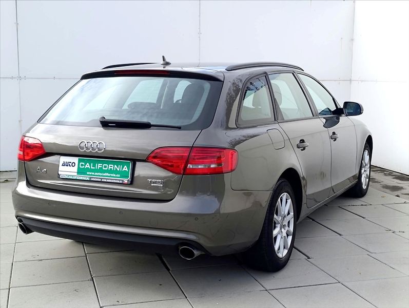 Audi A4 1,8 TFSi Quattro Navi Tempomat - fotka 7 z 34