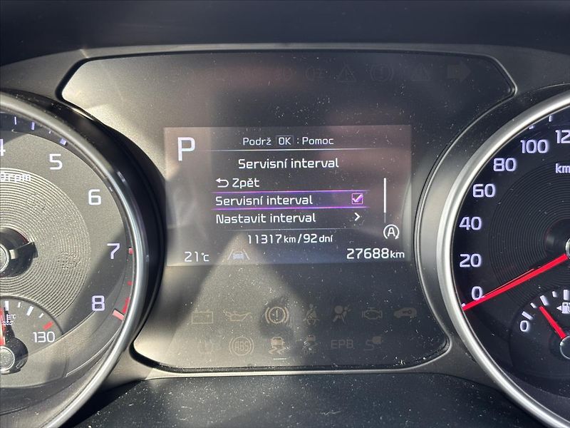 Kia Ceed 1,5 TGDi 118kW AT Spin ZÁRUKA - fotka 35 z 39