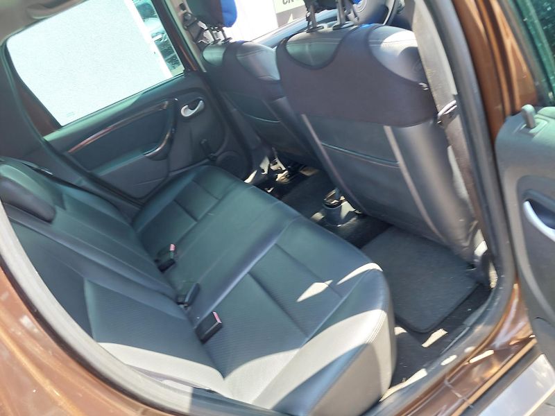 Dacia Duster (2011) 1.6i-16V - fotka 21 z 32