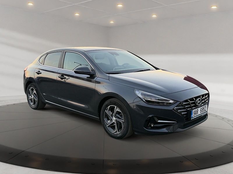 Hyundai i30 (2023) SMART 1.0TGDI 88kW CZ DPH - fotka 3 z 11