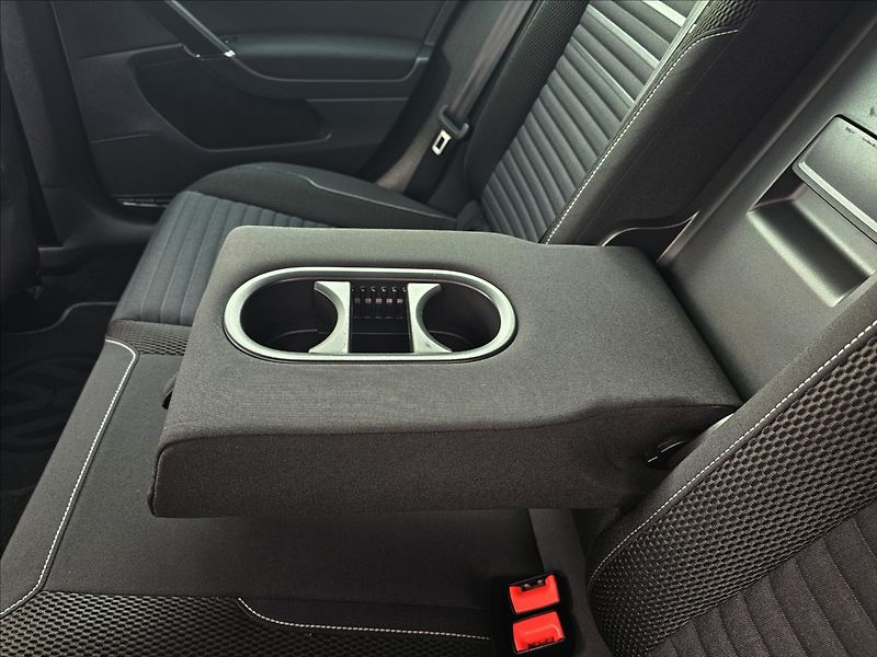 Volkswagen Golf VII 1,4TSi 92KW CUP NAVI - fotka 25 z 46