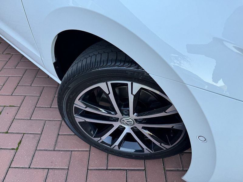 Volkswagen Golf Sportsvan (2015) 1.4TSi DSG Xenony Navi Tažné Z - fotka 46 z 50